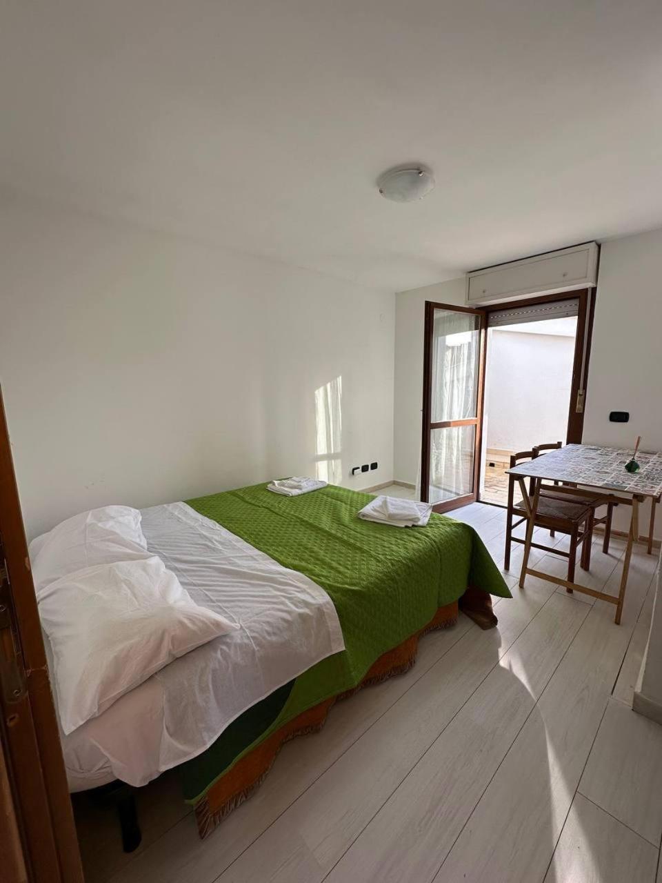 Casa Host Fontana Candida Metro C Apartment Rome