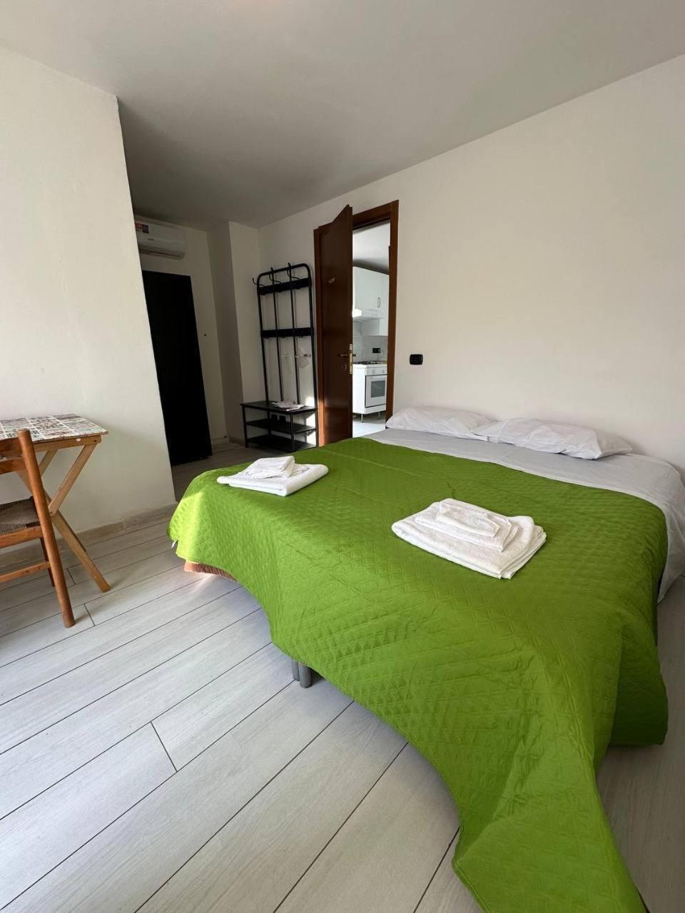 Casa Host Fontana Candida Metro C Rome